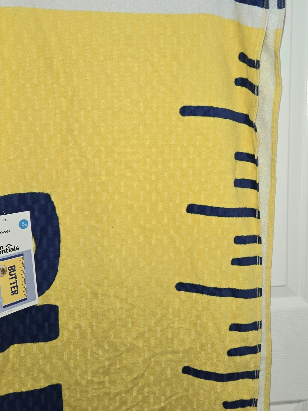 Room Essentials Extra Long Beach Towel 100% Cotton Butter Pattern 36 x 72 in.